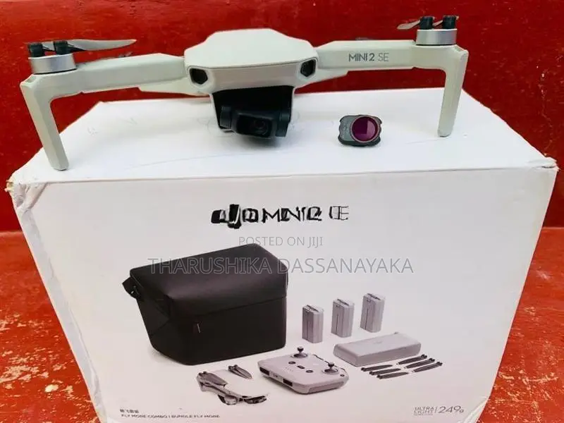 DJI Mini 2 SE Fly More Combo