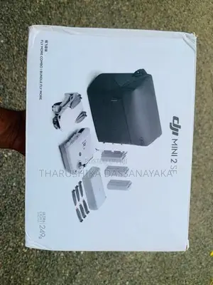 DJI Mini 2 SE Fly More Combo