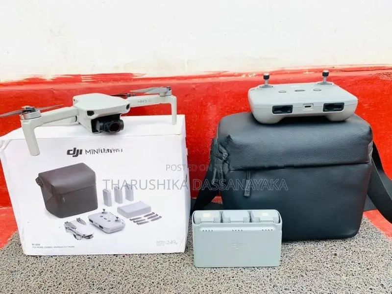 DJI Mini 2 SE Fly More Combo