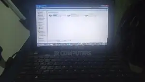 Singer Laptop