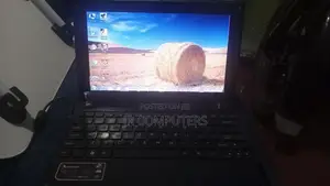 Singer Laptop