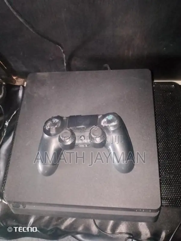 playstation 4 slim