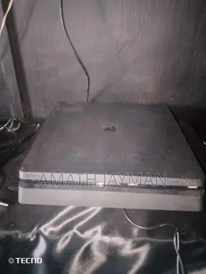 playstation 4 slim