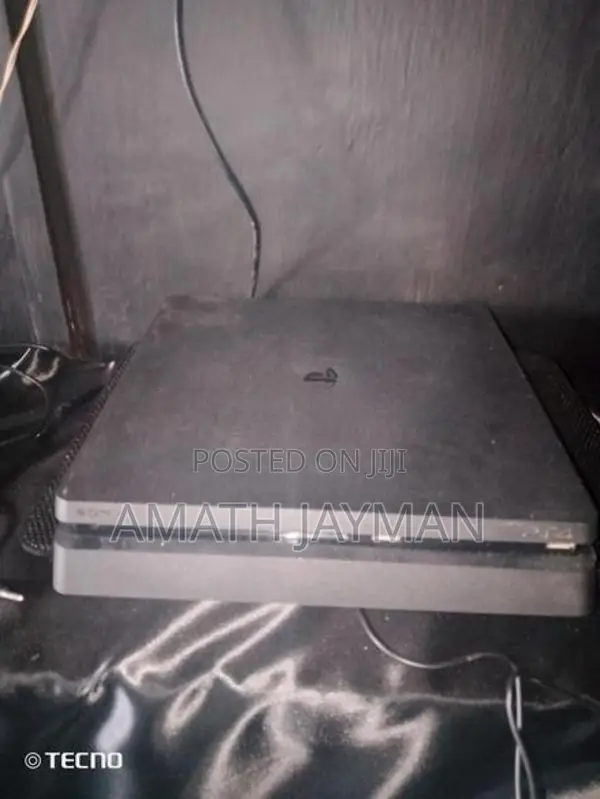 playstation 4 slim