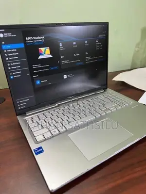 Asus vivobook X1605V