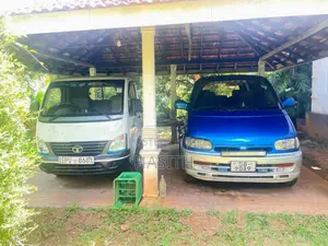 Nissan Serena 1992 Van (Used)