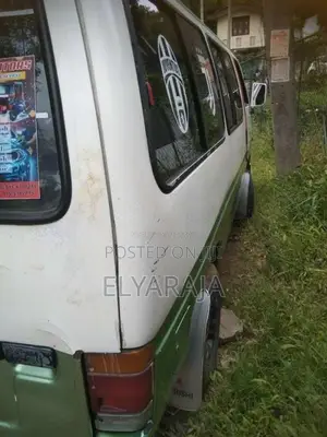 Isuzu Fargo 1990 Van (Used)