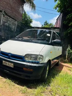 Nissan Serena 1992 Van (Used)