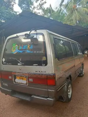 Nissan Caravan 1992 Van (Used)