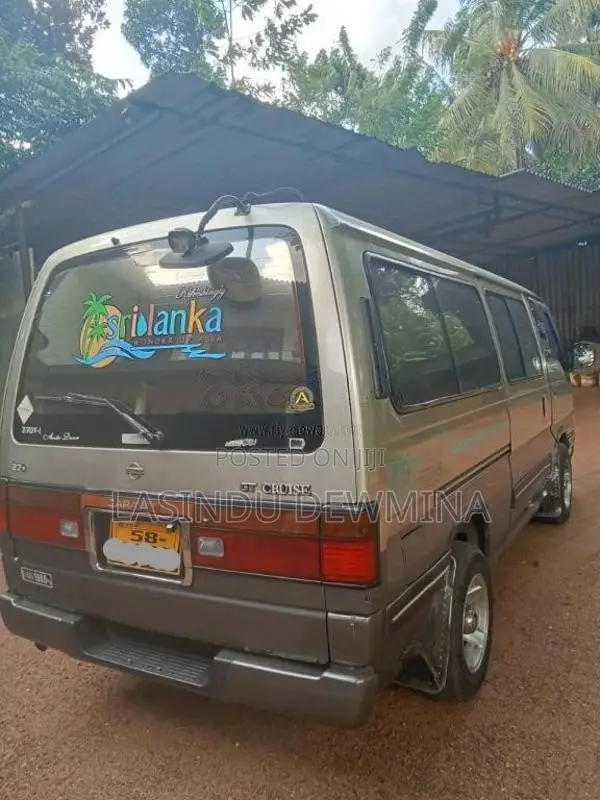 Nissan Caravan 1992 Van (Used)