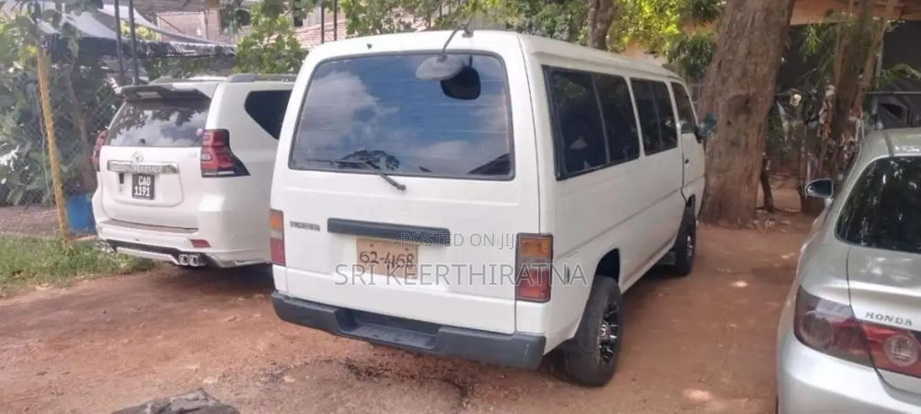 Nissan Caravan 1991 Van (Used)