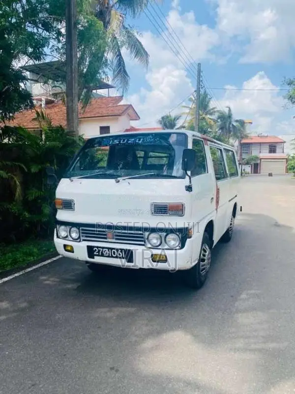 Isuzu ELF 150 1980 Van (Used)