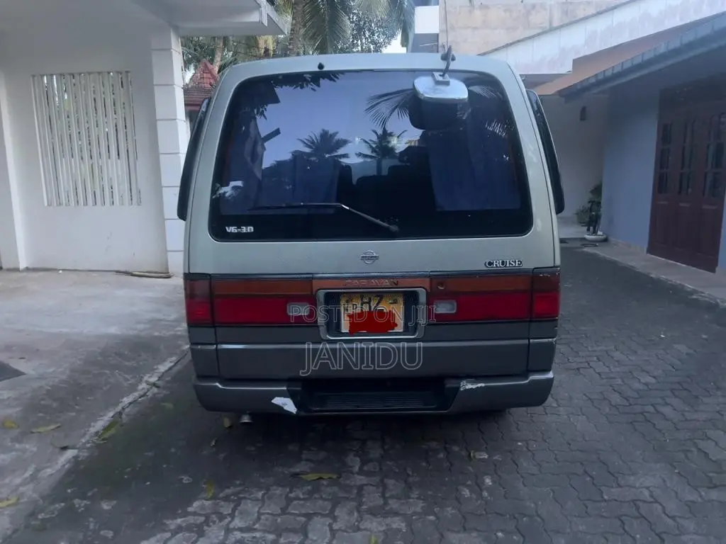 Nissan Caravan 1999 Van (Used)