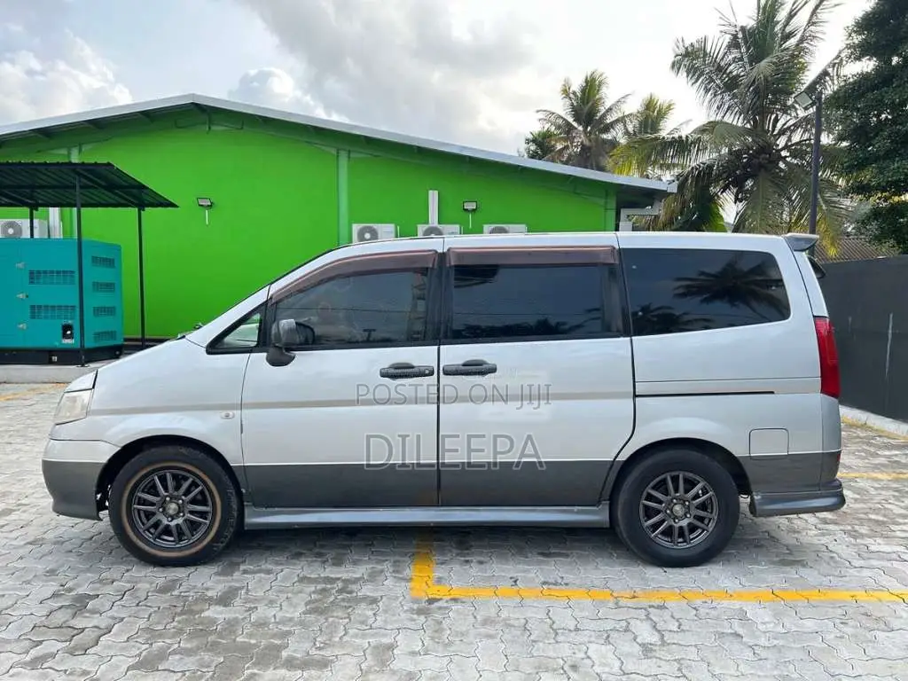 Nissan C24 2003 Van (Used)
