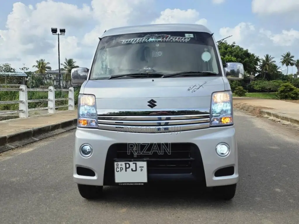 Suzuki Every Wagon 2018 Van (Used)