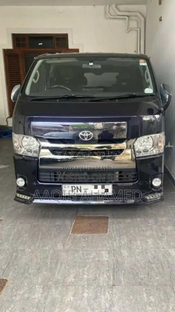 Toyota KDH 2016 Van (Used)