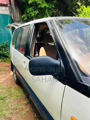 Nissan Serena 1992 Van (Used)