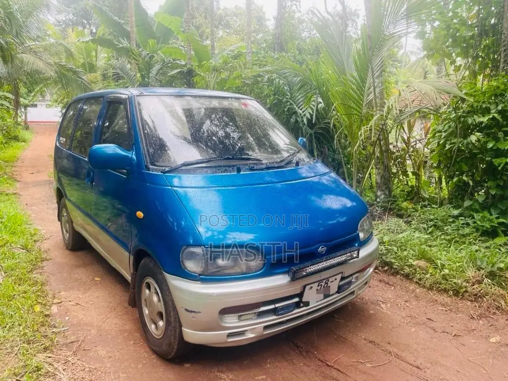 Nissan Serena 1992 Van (Used)