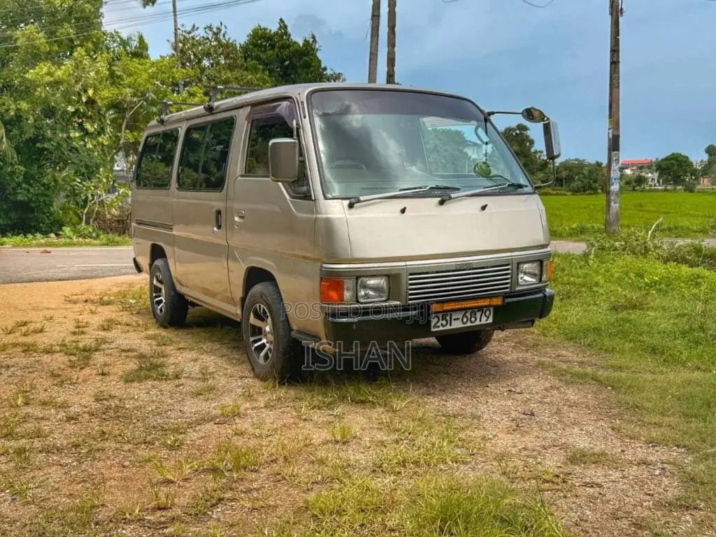 Nissan Caravan 1994 Van (Used)