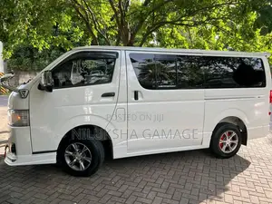 Toyota KDH205 2007 Van (Used)