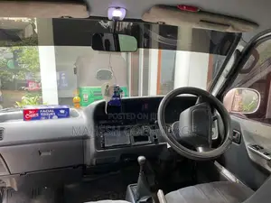 Toyota Dolphin 1993 Van (Used)