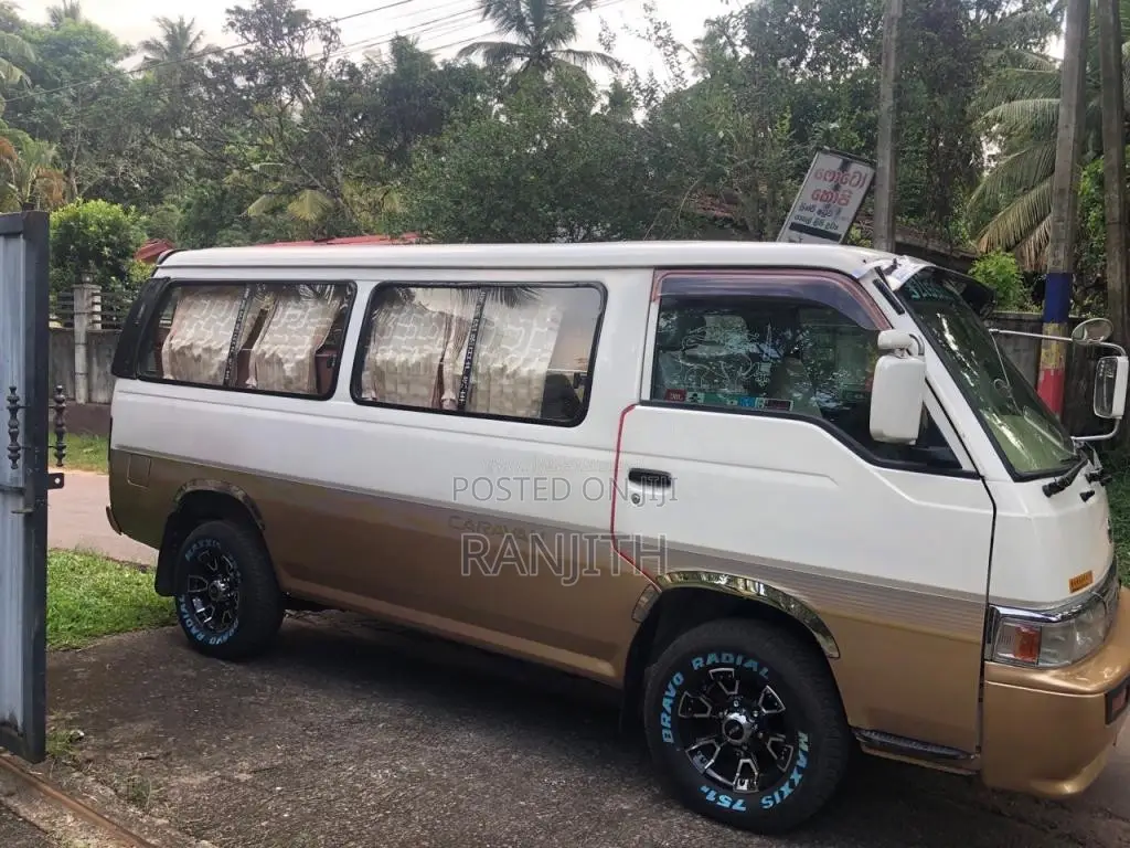 Nissan Caravan 1993 Van (Used)