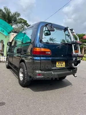 Mitsubishi L400 2000 Van (Used)
