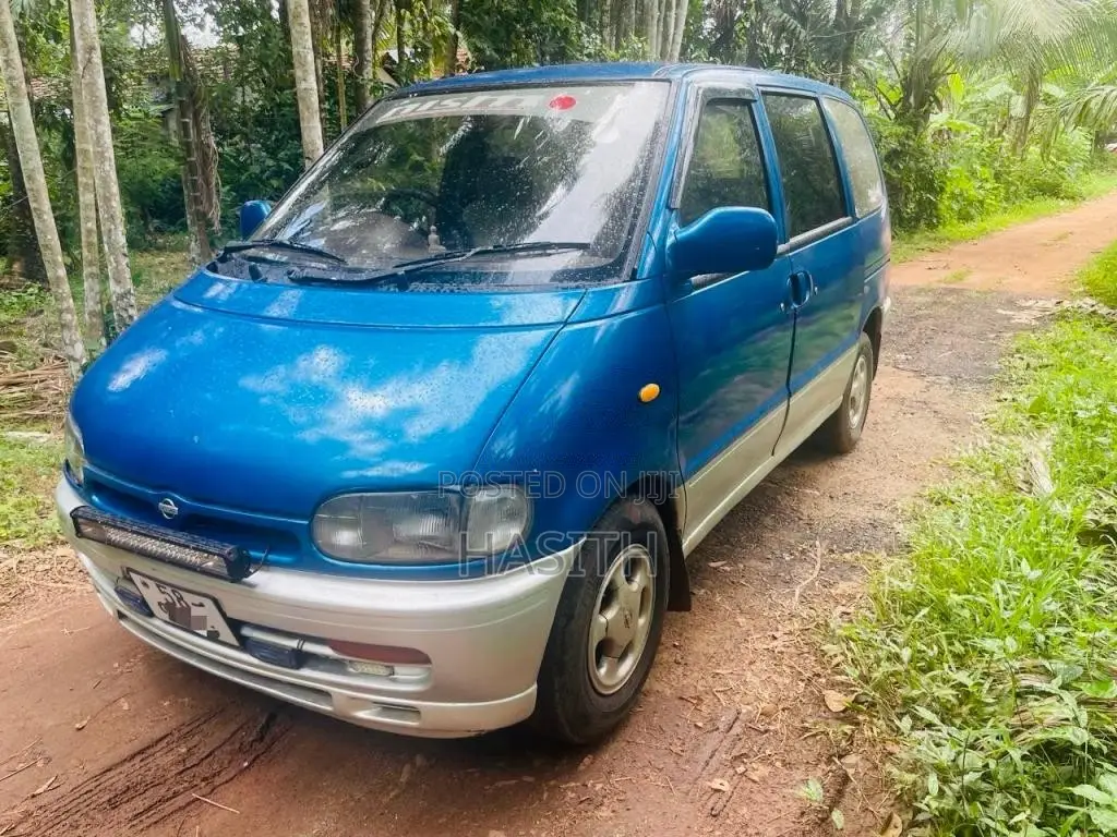 Nissan Serena 1992 Van (Used)