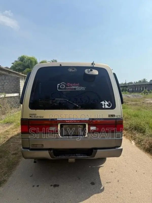 Nissan E24 1994 Van (Used)