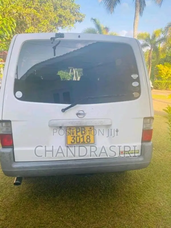 Nissan Lion Face 2002 Van (Used)