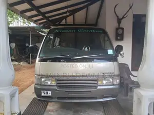 Nissan Caravan 1992 Van (Used)