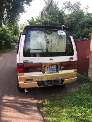 Nissan Caravan 1993 Van (Used)