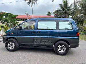 Mitsubishi L400 2000 Van (Used)