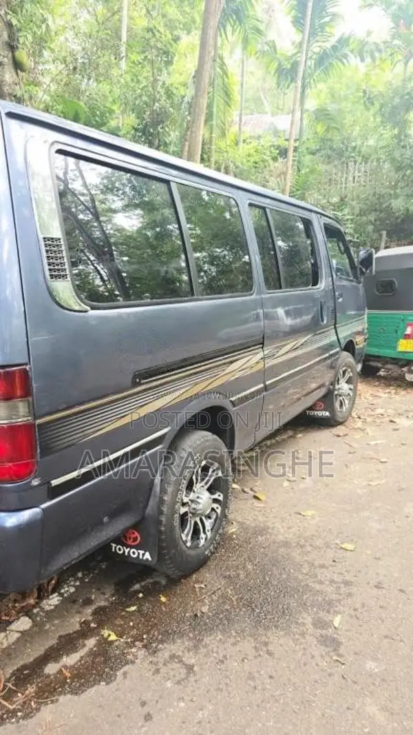 Toyota Hiace LH119 1997 Van (Used)