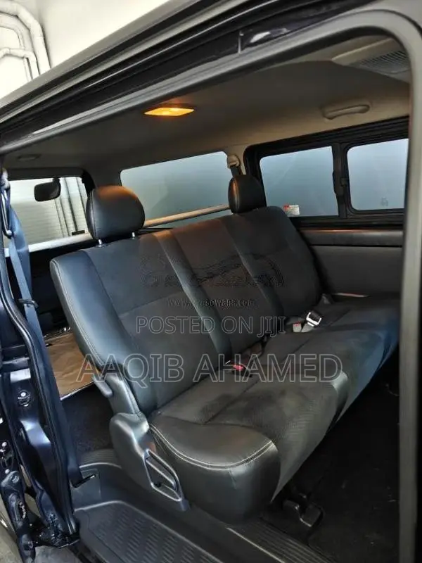 Toyota KDH 2016 Van (Used)