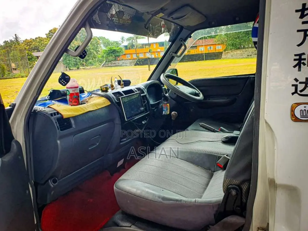 Nissan Vanette Lion Face Bongo 2010 Van (Used)