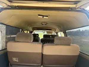 Nissan E24 1994 Van (Used)