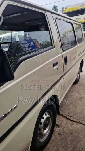 Mitsubishi L300 PO5 2000 Van (Used)