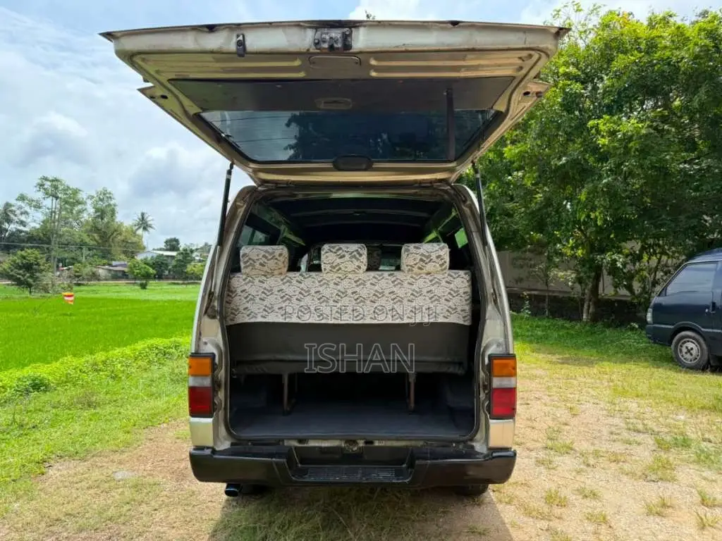 Nissan Caravan 1994 Van (Used)