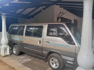 Nissan Caravan 1992 Van (Used)
