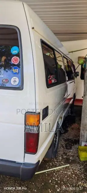 Toyota HIACE 1989 Van (Used)