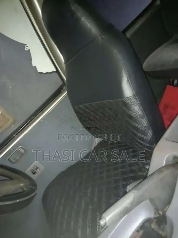 Nissan Serena 1992 Van (Used)
