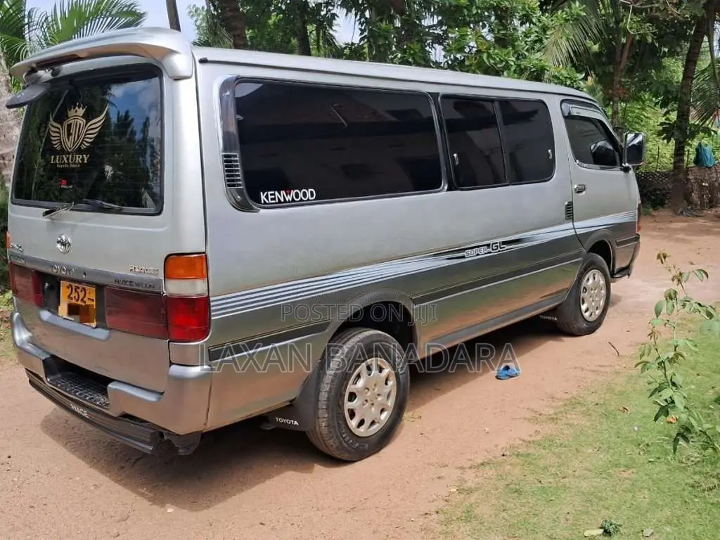 Toyota HIACE 1995 Van (Used)