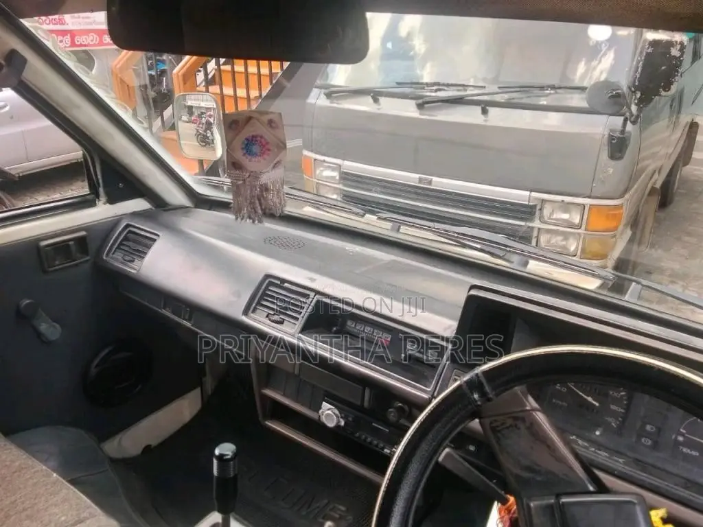 Nissan Vanette 1991 Van (Used)