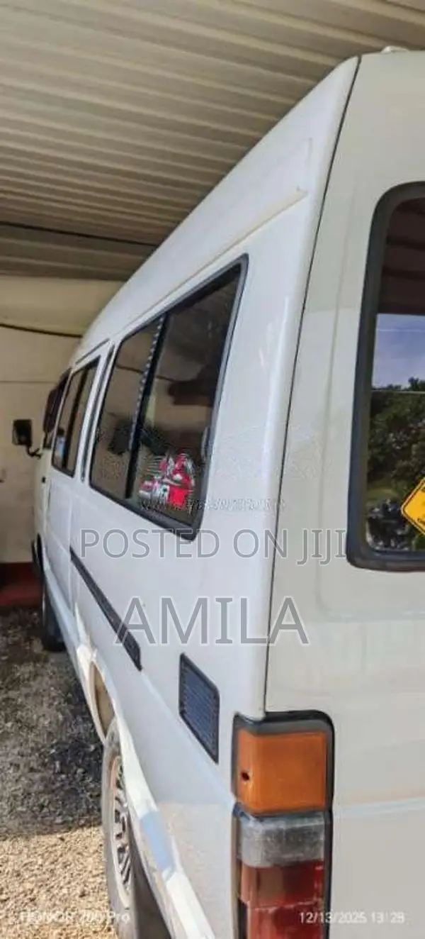 Toyota HIACE 1989 Van (Used)