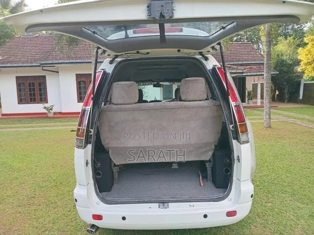 Toyota Noah 1998 Van (Used)