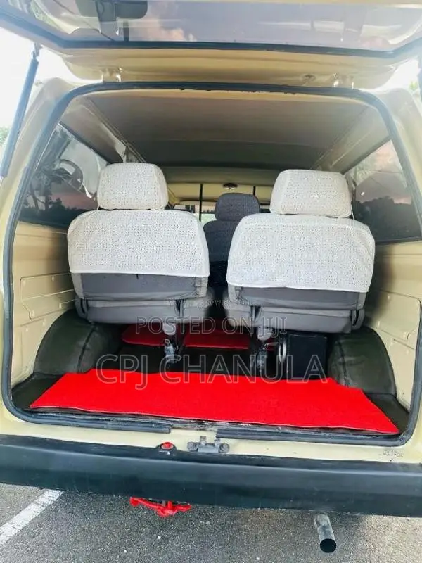 Mitsubishi Delica 1986 Van (Used)