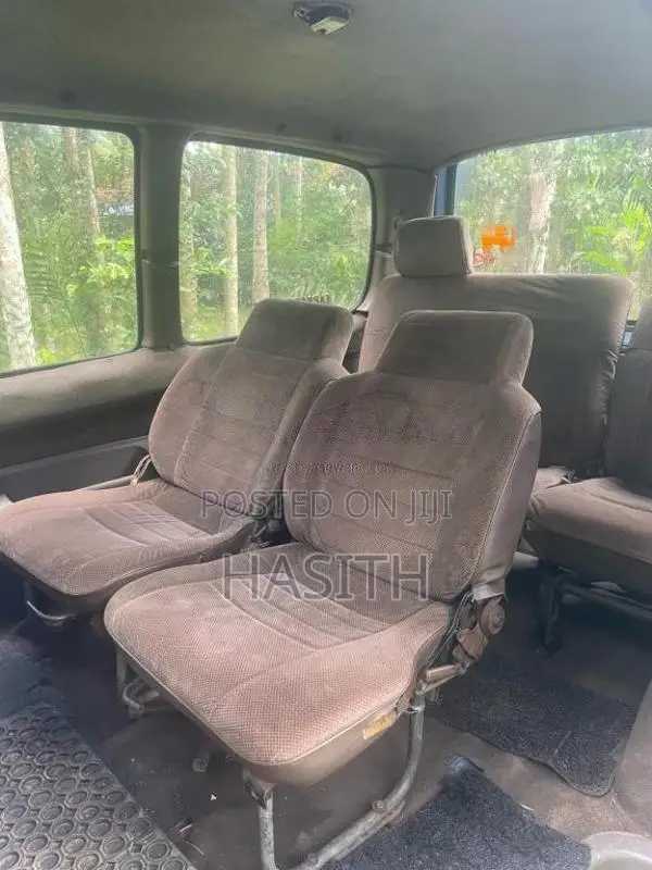 Nissan Serena 1992 Van (Used)