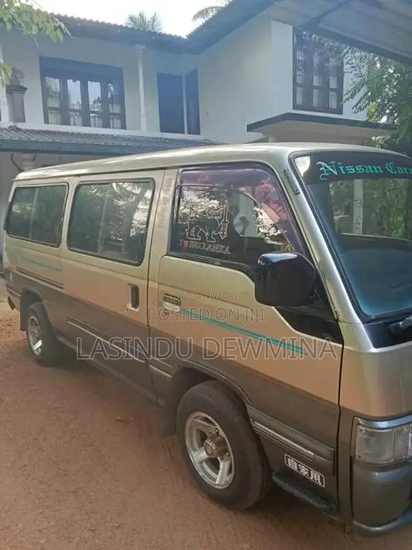 Nissan Caravan 1992 Van (Used)