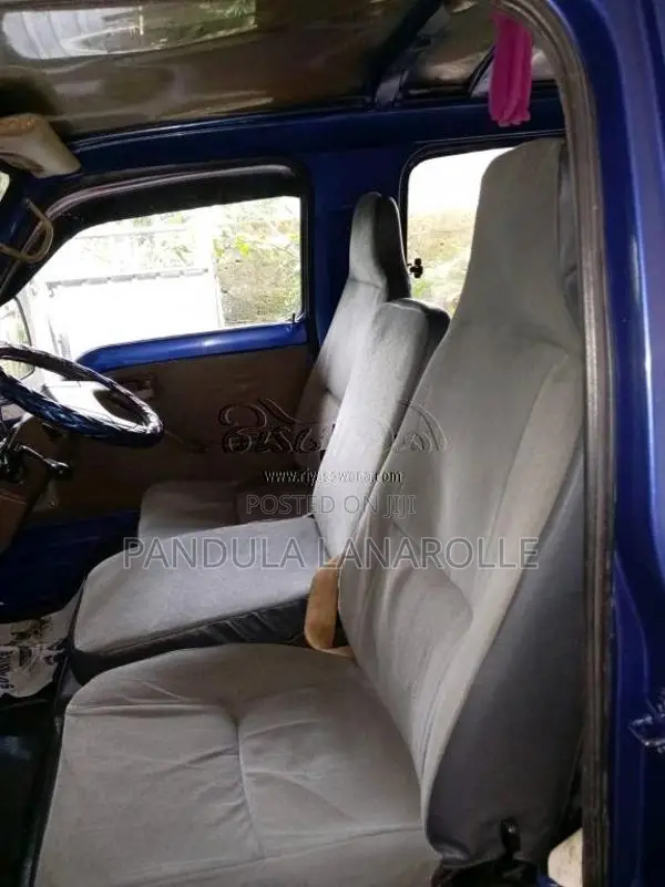 Isuzu Fargo 1994 Van (Used)